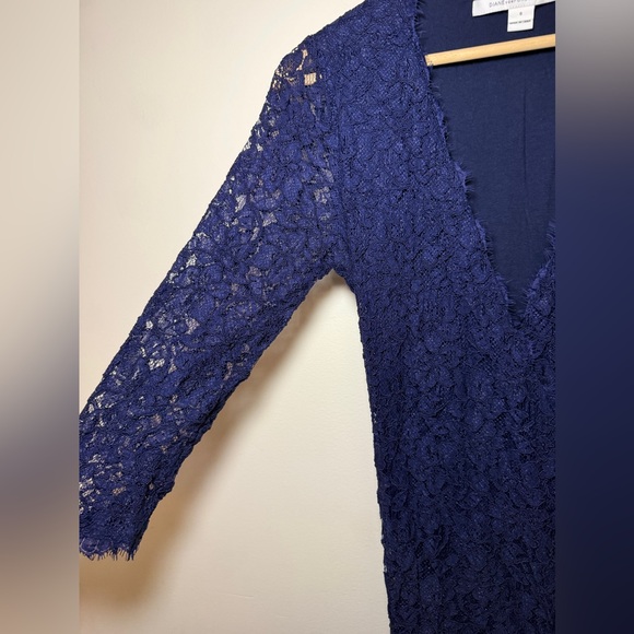 Diane von Furstenberg Navy Lace Wrap Dress – Size 6 - Picture 7 of 8